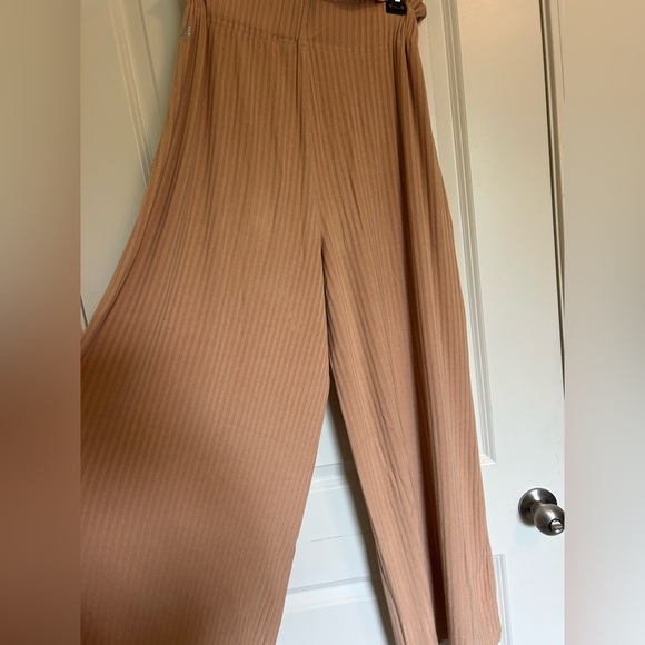 Free People movement Women's Tan Wide-Leg Pants with pockets - Picture 5 of 6